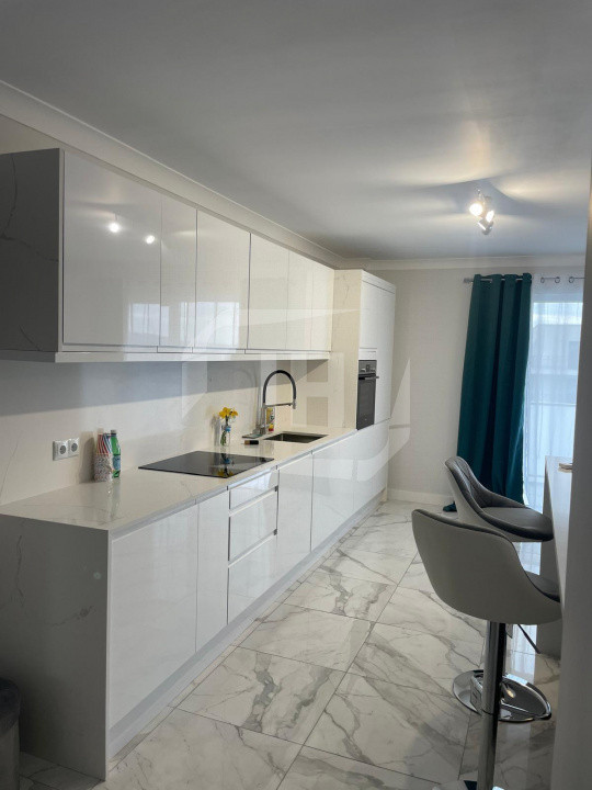 Apartament 3 camere, semidecomandat, parcare, intermediar, Zorilor Sud