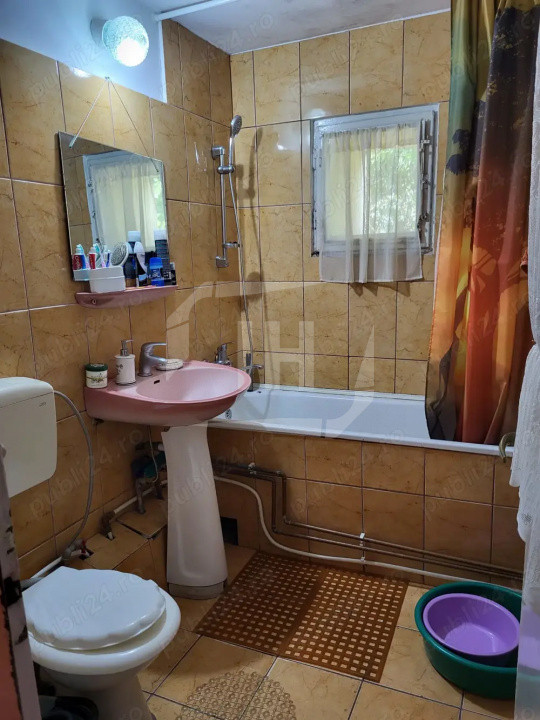 Apartament 4 camere, decomandat, zona Kaufland Marasti