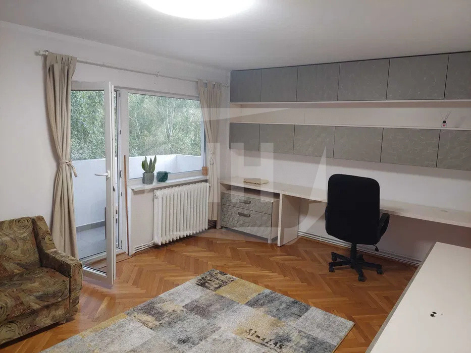 Apartament 3 camere, 2 bai, decomandat, cu parcare, Zorilor, UMF