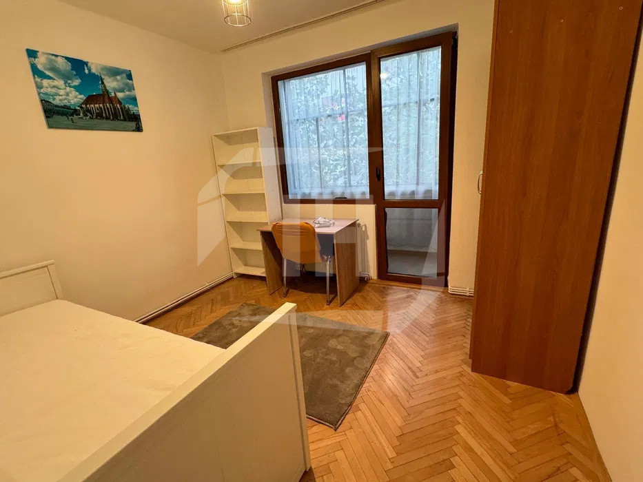 Apartament 3 camere, decomandat, etajul 1, zona Horea