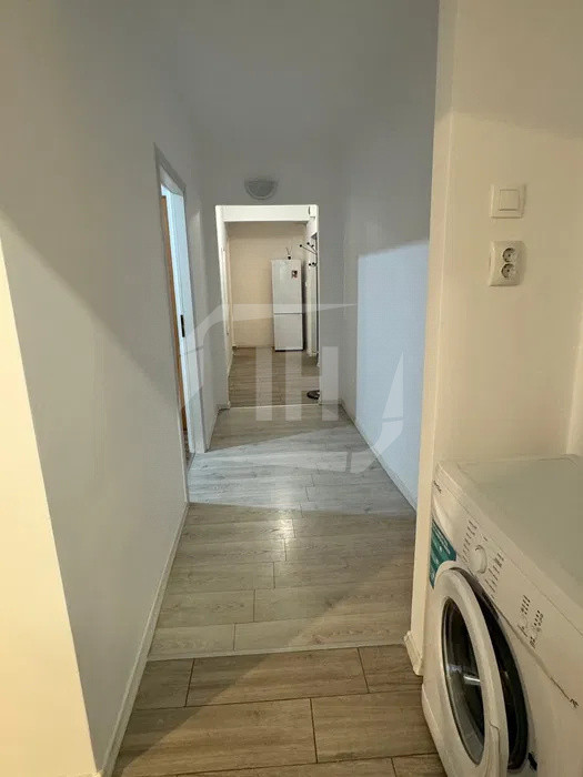 Apartament 3 camere, decomandat, etajul 1, zona Horea