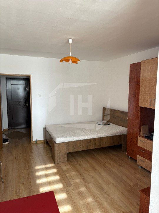 Garsoniera confort 1, recent renovata, aer conditionat, zona Parang