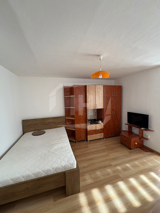 Garsoniera confort 1, recent renovata, aer conditionat, zona Parang