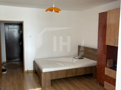 Garsoniera confort 1, recent renovata, aer conditionat, zona Parang