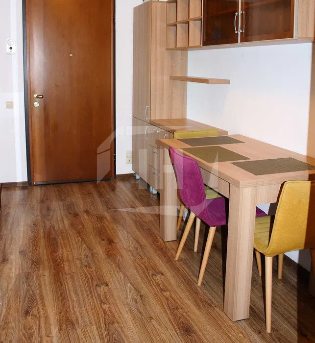 Apartament 2 camere, decomandat, cu parcare, Piata Mihai Viteazul