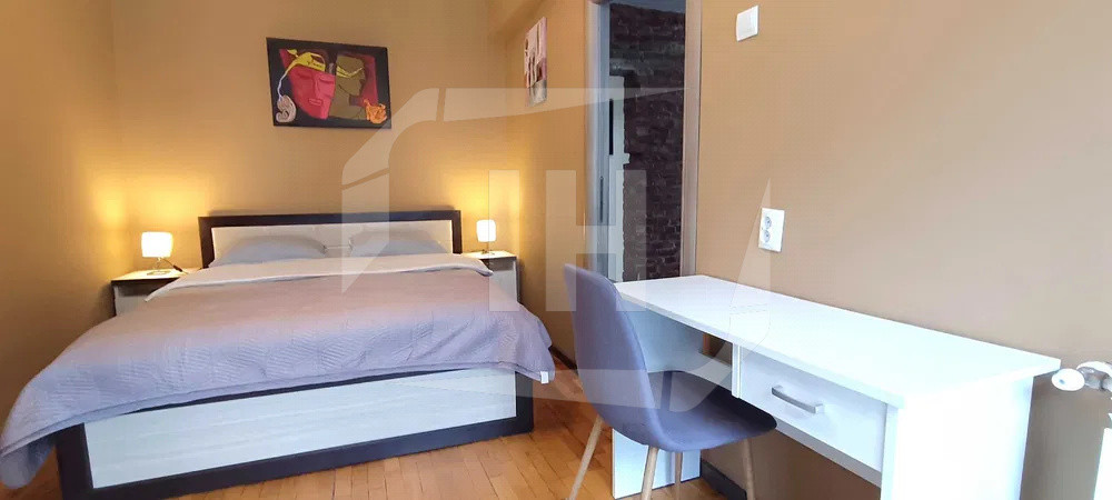 Apartament 2 camere, semidecomandat, Centru, Mihai Viteazul