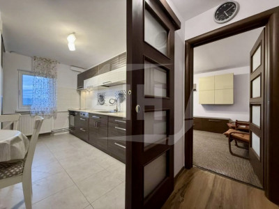 Apartament 4 camere, 2 bai, decomandat, cu parcare, zona Nicolae Titulescu