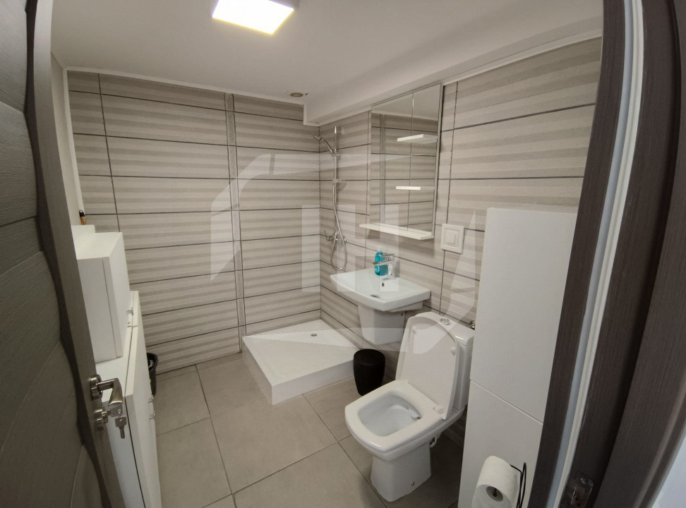 Ocazie!!! Apartament, 3 camere, 72 mp, terasa, parcare, CF, Piata Abator 