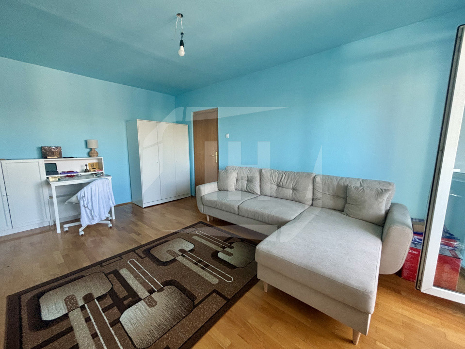 Apartament 3 camere, 2 bai, decomandat, zona The Office