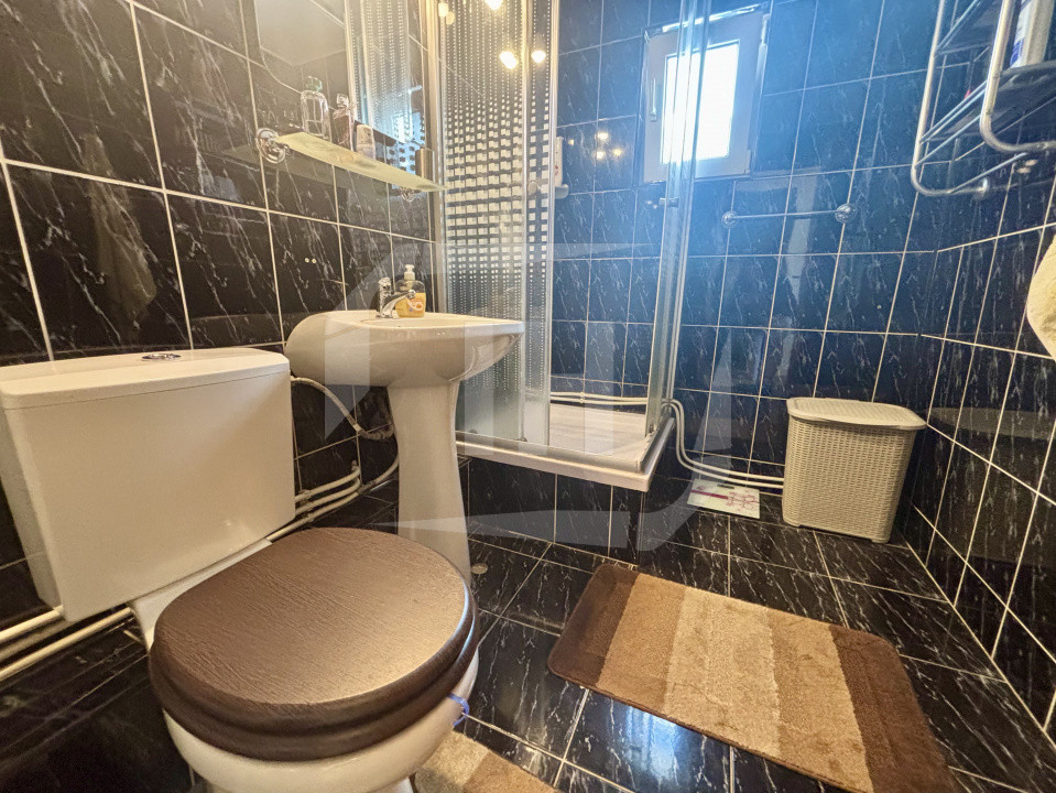 Apartament 3 camere, 2 bai, decomandat, zona The Office