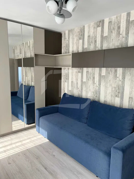 Apartament 3 camere, semidecomandat, la 5 min UMF