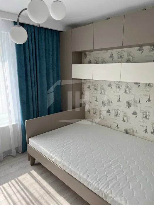 Apartament 3 camere, semidecomandat, la 5 min UMF