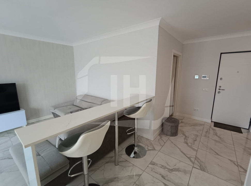 Apartament 2 camere, semidecomandat, parcare, Zorilor Sud