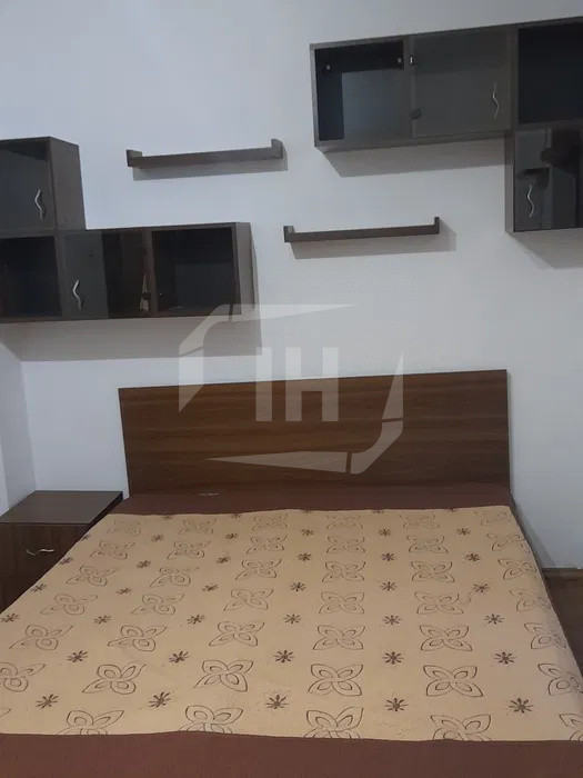 Apartament 2 camere, semidecomandat, zona Hasdeu, UMF