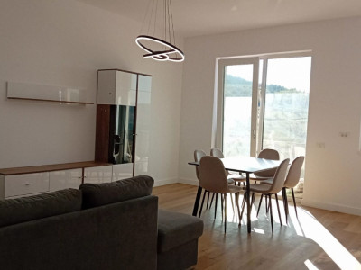 Apartament 2 camere, terasa, parcare subterana, zona Vivo