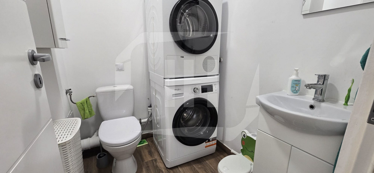 Apartament cu 3 camere 60 mp utili, 2 bai, zona Cetatii