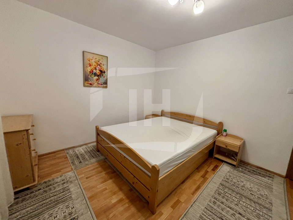 Apartament de inchiriat 2 camere, parcare, zona Plopilor