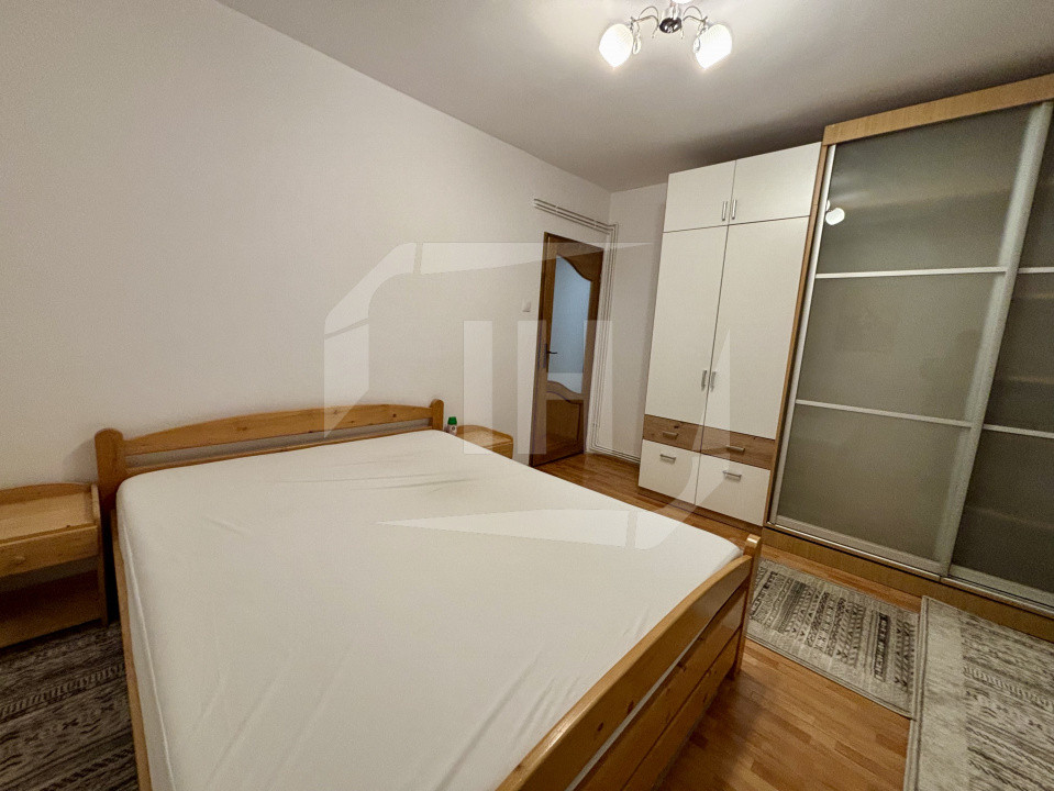 Apartament de inchiriat 2 camere, parcare, zona Plopilor
