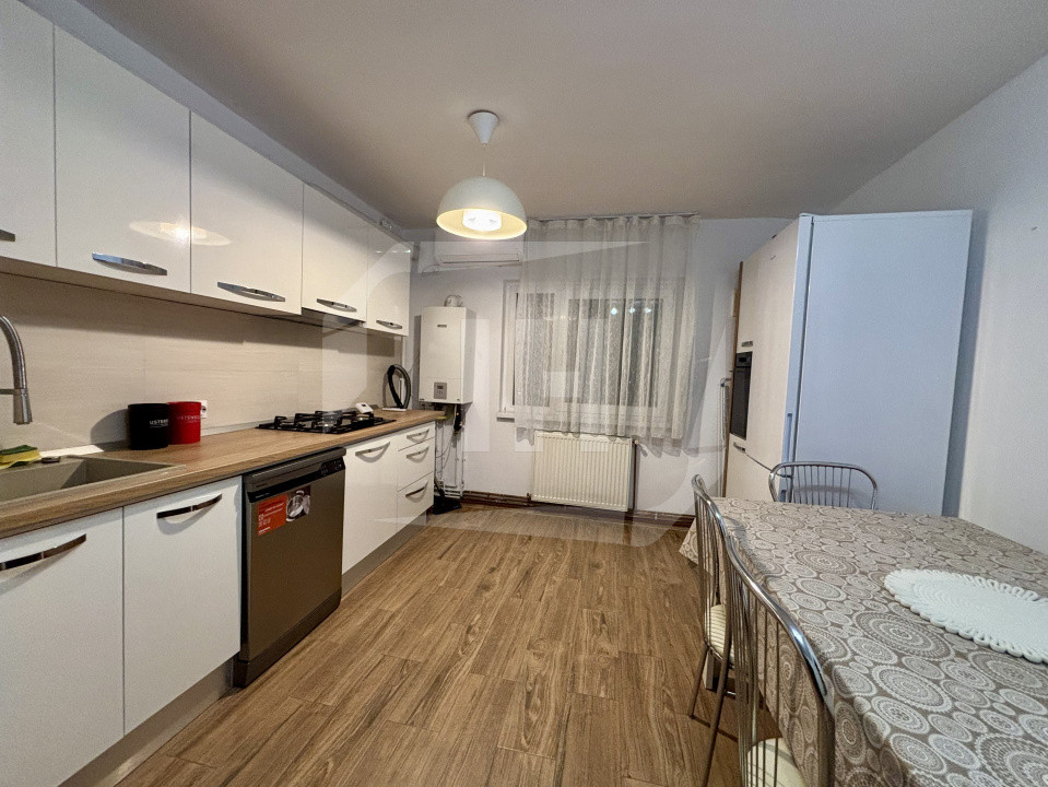 Apartament de inchiriat 2 camere, parcare, zona Plopilor