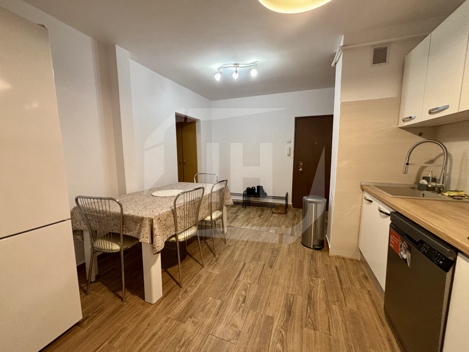 Apartament de inchiriat 2 camere, parcare, zona Plopilor