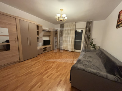Apartament de inchiriat 2 camere, parcare, zona Plopilor