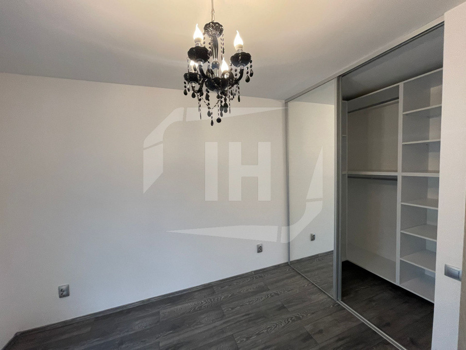 Triplex, curte generoasa, garaj, zona Eroilor