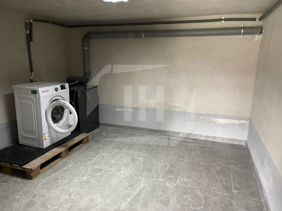Triplex, curte generoasa, garaj, zona Eroilor