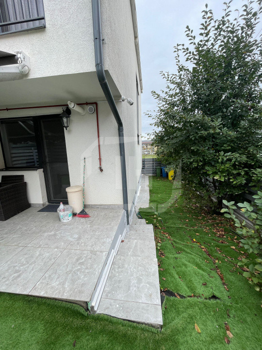 Triplex, curte generoasa, garaj, zona Eroilor