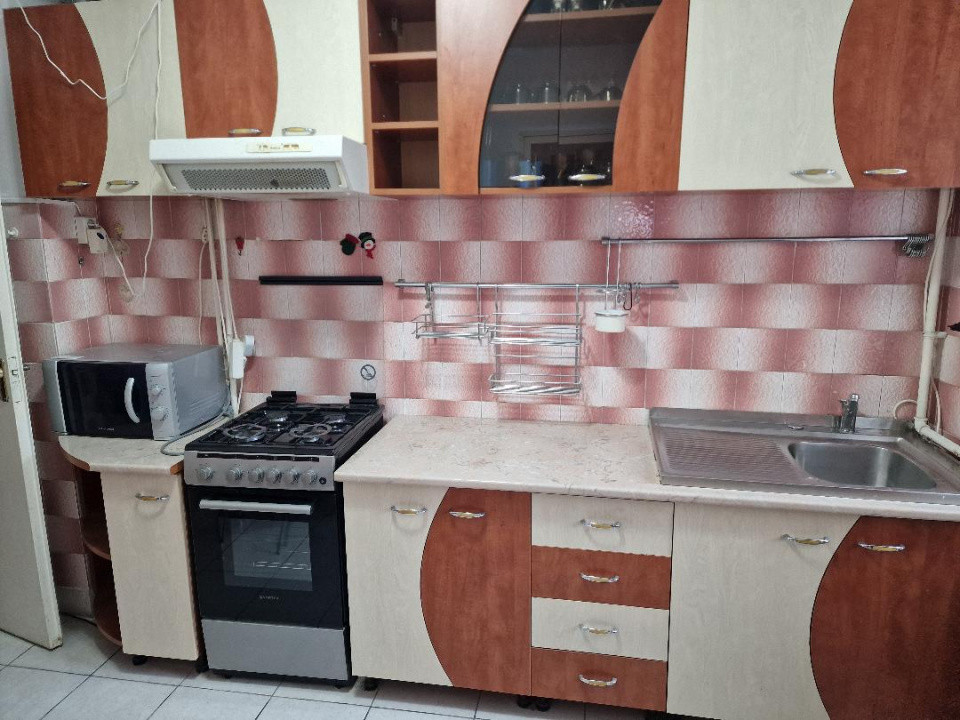 Apartament 4 camere de inchiriat, cartier Manastur