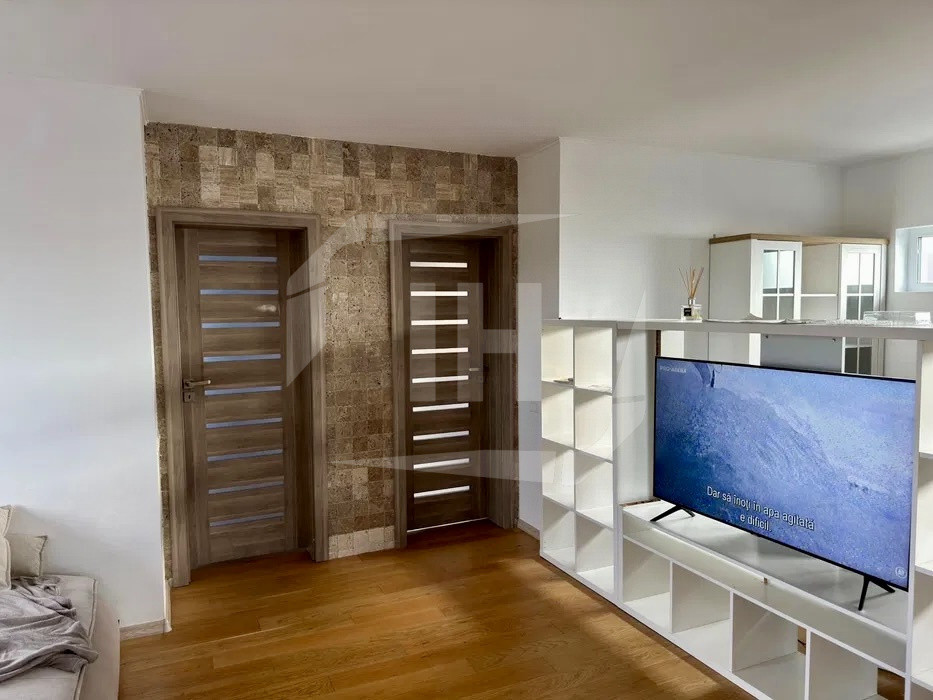 Apartament 3 camere, 100mp, cu parcare, zona Pod Ira