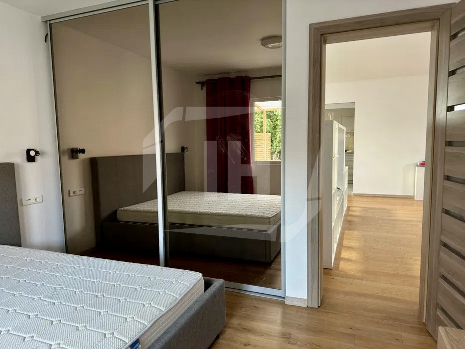 Apartament 3 camere, 100mp, cu parcare, zona Pod Ira