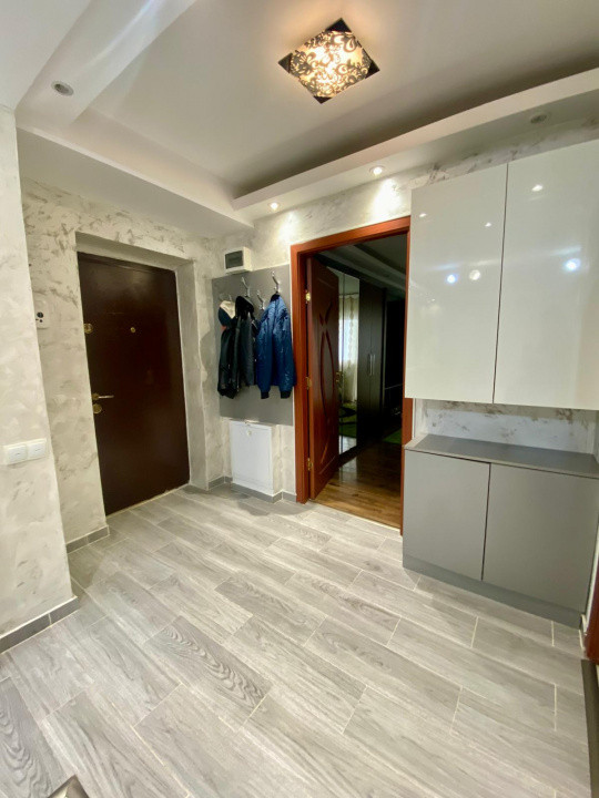 Apartament 2 camere, 2 terase, zona Vivo
