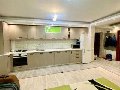 Apartament 2 camere, 2 terase, zona Vivo