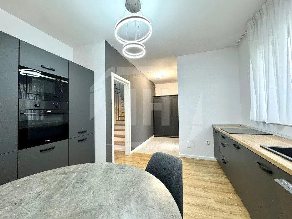 Casa de inchiriat 4 camere, 280mp, cartier Borhanci