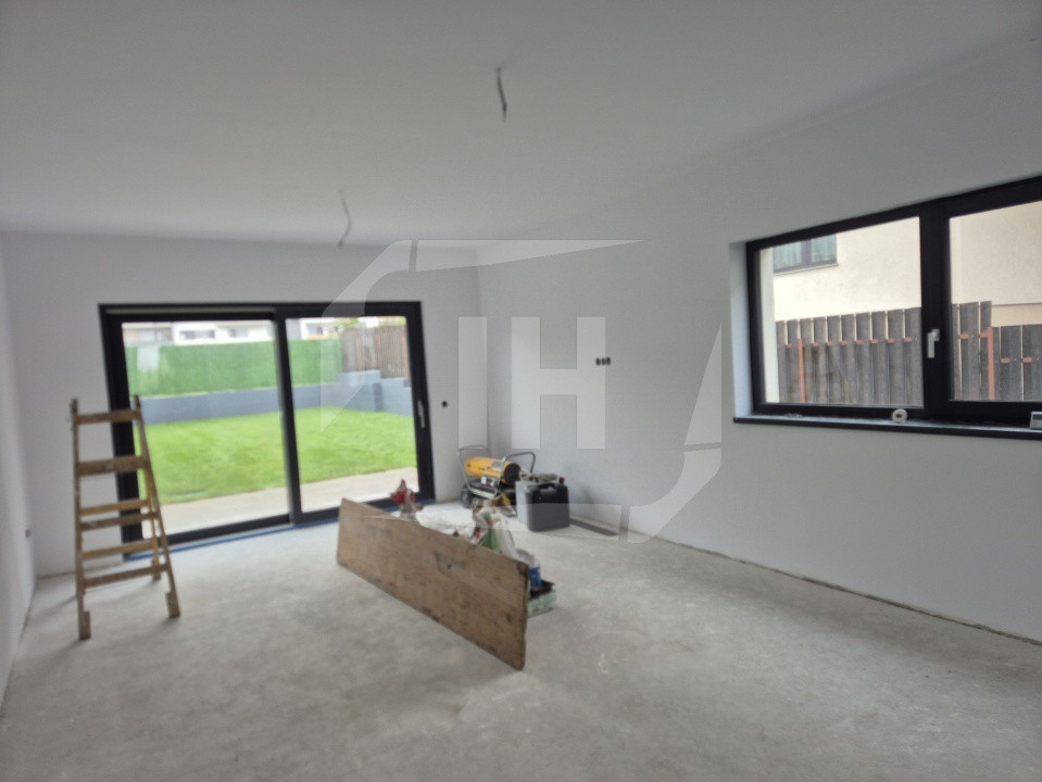 Duplex 5 camere, CF, cartierul Europa