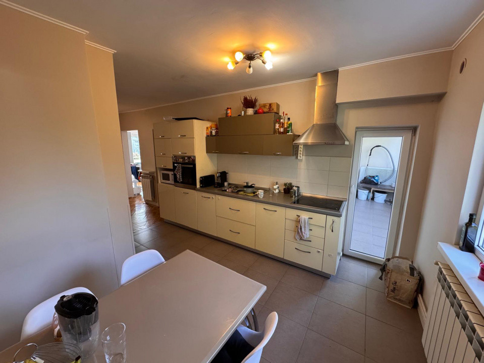 Apartament 3 camere confort sporit, zona USAMV