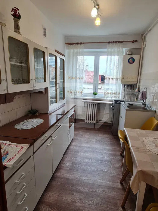 Apartament 3 camere, decomandat, cartier Andrei Muresan