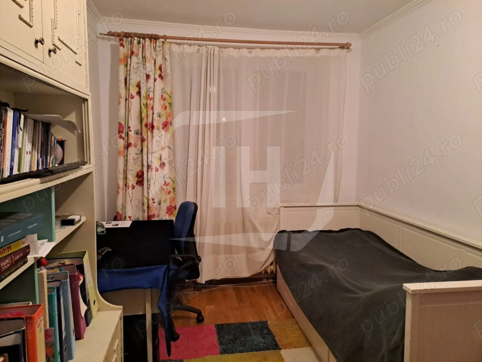 Apartament 3 camere, decomandat, zona Iullius Mall