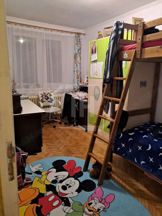 Apartament 3 camere, decomandat, zona Iullius Mall