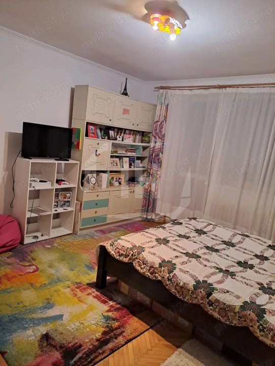 Apartament 3 camere, decomandat, zona Iullius Mall