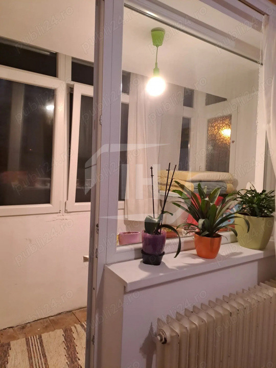 Apartament 3 camere, decomandat, zona Iullius Mall
