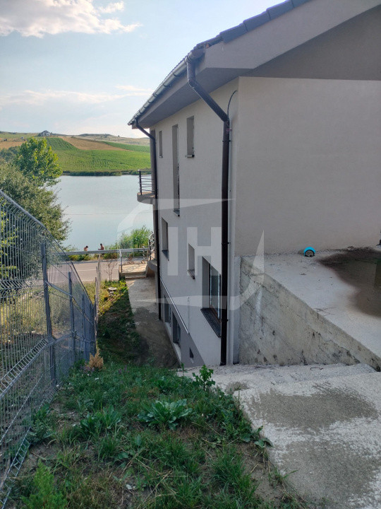 Casa cu priveliste spre lac, 190mp utili, Chinteni