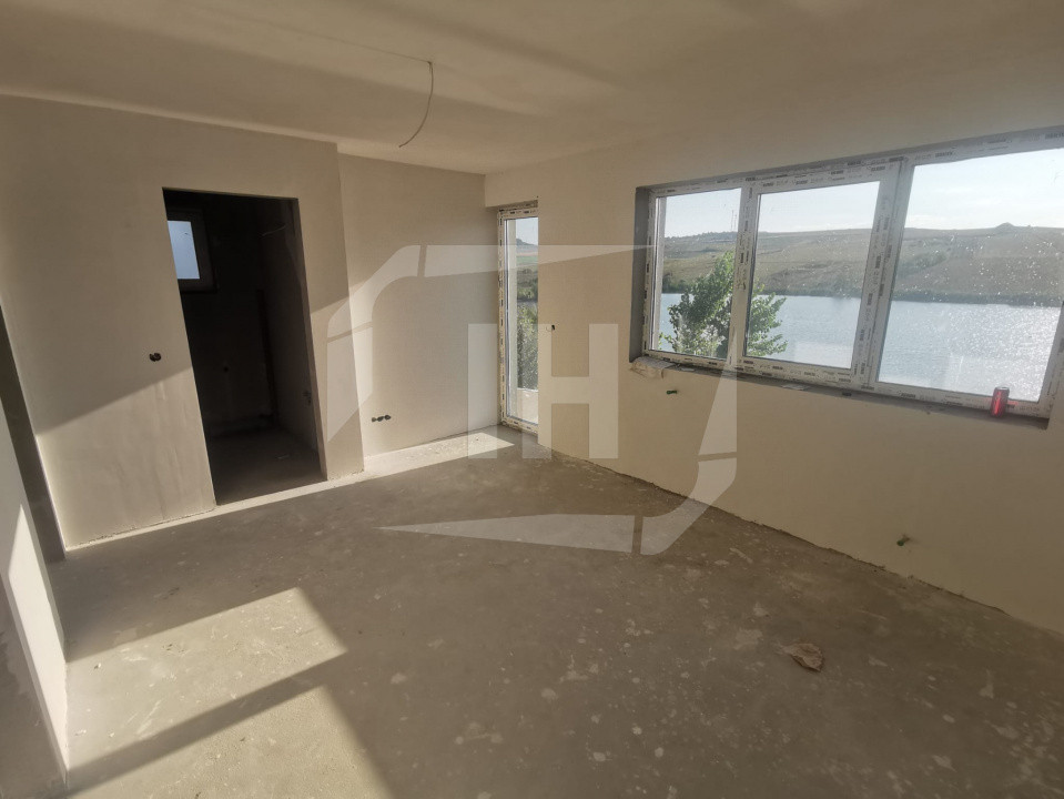 Casa cu priveliste spre lac, 190mp utili, Chinteni