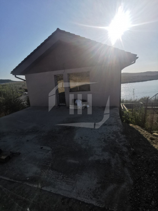 Casa cu priveliste spre lac, 190mp utili, Chinteni