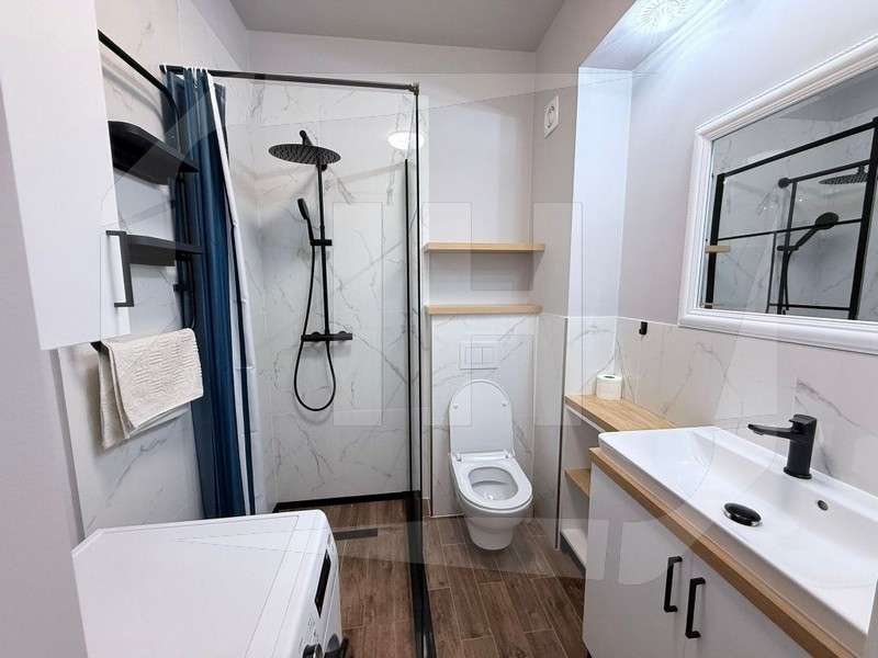 Apartament 3 camere, etaj intermediar, Zona Vivo