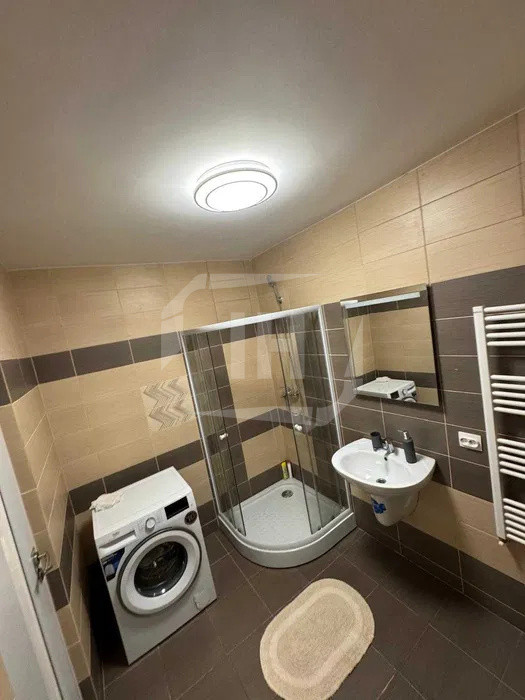 Apartament 3 camere, 80mp decomandat, parcare, zona Vivo BMW