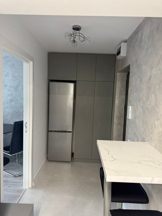 Apartament 2 camere la cheie, zona Platinia