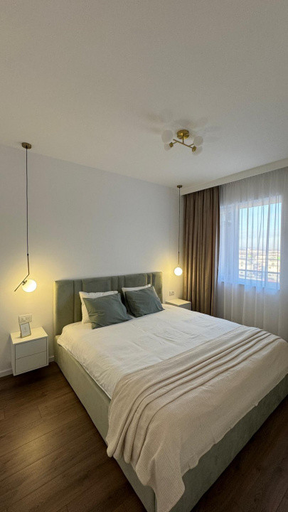 Apartament 3 camere modern, parcare, zona Vivo
