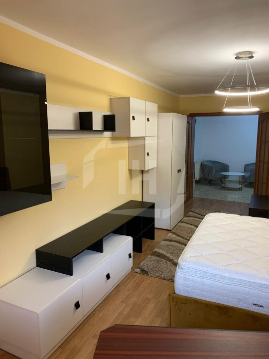 Apartament 2 camere, decomandat, 2 parcari, zona Liviu Rebreanu