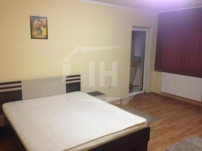 Apartament 2 camere, decomandat, 2 parcari, zona Liviu Rebreanu